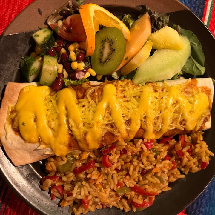 photo of Mexicaans restaurant El Castillo Plato mazatlan shared by @holasoymylk on  28 Oct 2022 - review