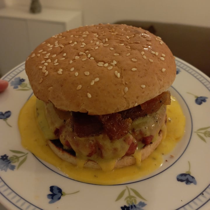 review photo of Valsoia L’irresistible Super Burger shared by @silvsinthewoods on 10 Dec 2022 - review