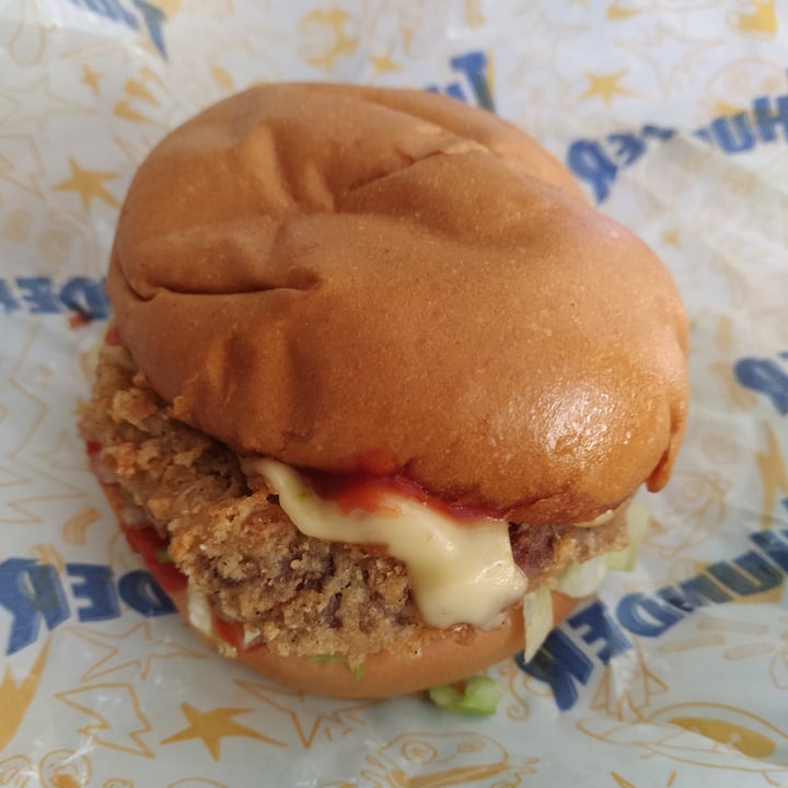 photo of THUNDER VEGAN FOOD Burger Old Skool shared by @marinasnchez on  27 Jun 2022 - review