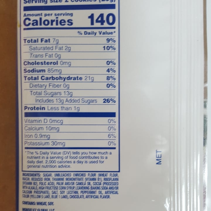 review photo of Nabisco Mint Cream Oreo Cookies shared by @chris10091 on 25 May 2020 - review