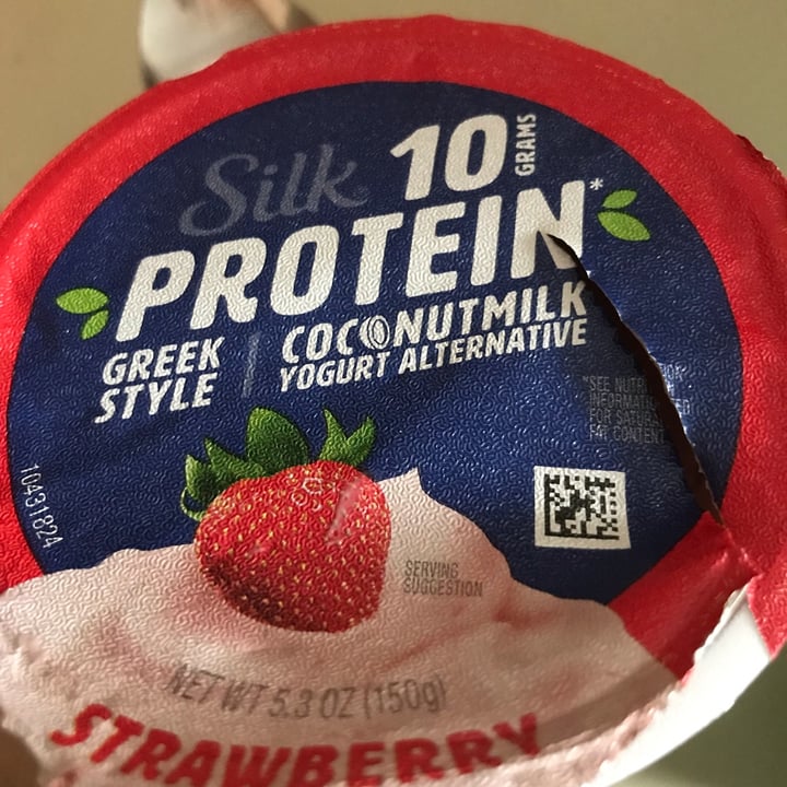 review photo of Silk Greek Style Strawberry Yogurt Alternative shared by @slowarrow on 28 Jan 2022 - review