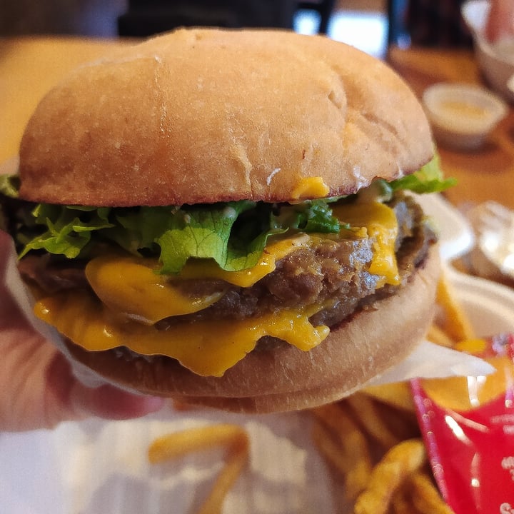 photo of Native Foods Cafe Native Double Cheese Burger shared by @sisvegan on  06 Oct 2021 - review