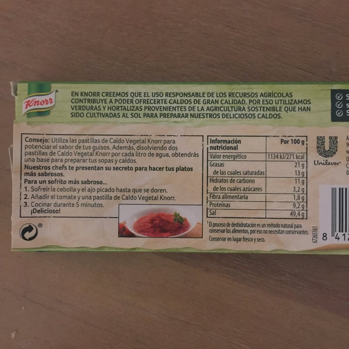 photo of Knorr Caldo vegetal vegano knorr shared by @lorenavegana on  29 Apr 2020 - review