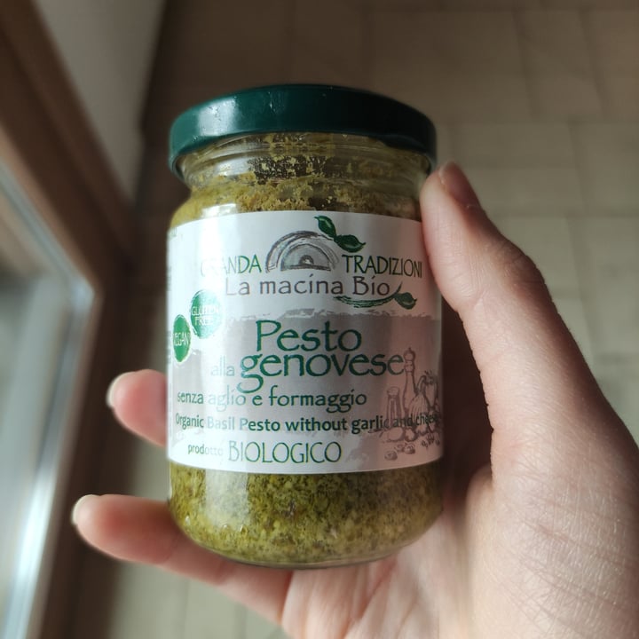 photo of La macina bio Pesto Genovese shared by @lindalazza97 on  18 Feb 2022 - review