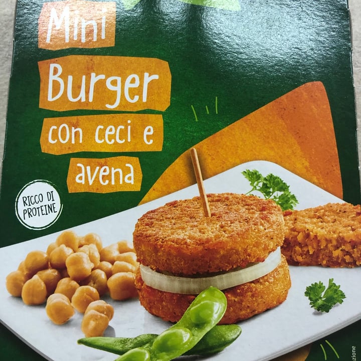 review photo of Vemondo Mini Burger con Ceci e Avena shared by @silviacatveg on 21 Aug 2021 - review