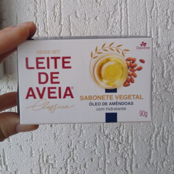 photo of Davene Leite De Aveia Sabonete Vegetal óleo de amêndoas shared by @marianabuono on  04 May 2022 - review