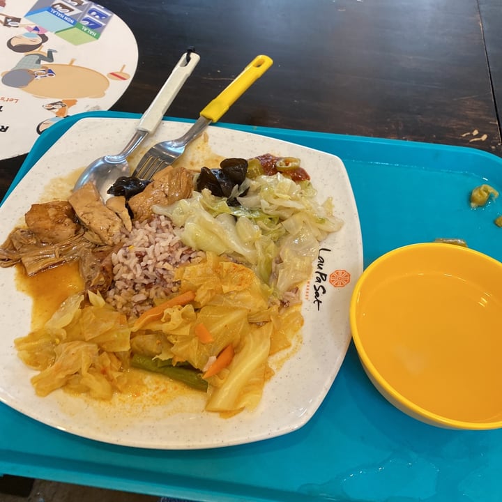 review photo of Uniquely Vegetarian Mixed Vegetable Rice shared by @peasfulpea on 31 Aug 2022 - review