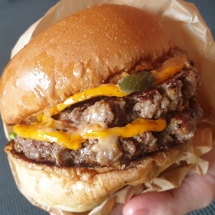 photo of Love Handle  Double Cheese Burguer shared by @gretchforveg on  07 Jun 2020 - review
