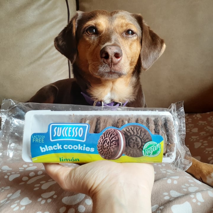 photo of Successo Black Cookies Rellenas Limón shared by @lalaveg on  24 Mar 2021 - review