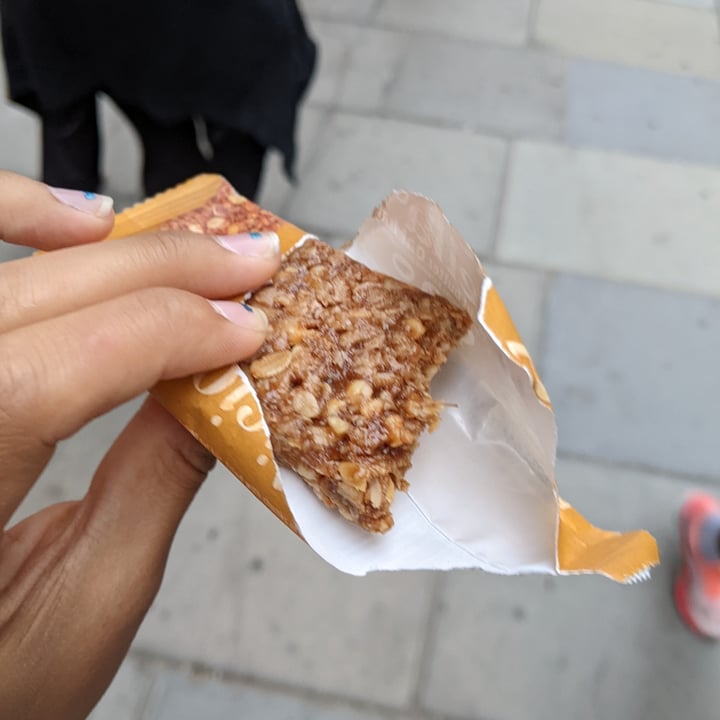 photo of Deliciously Ella Peanut Butter Oat Bar shared by @katchan on  28 Jul 2022 - review