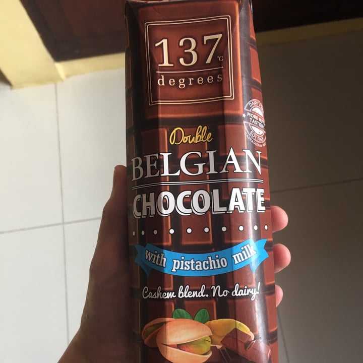 photo of 137 degrees Double Belgian Chocolate with Pistachio Milk shared by @jasminsotto0518 on  27 Dec 2020 - review