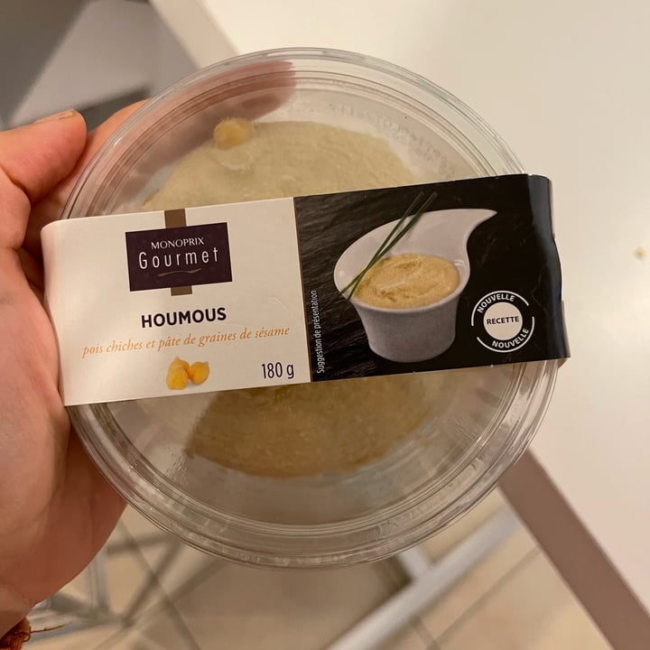 photo of Monoprix gourmet Houmous nature shared by @mariachiaragu on  11 May 2022 - review