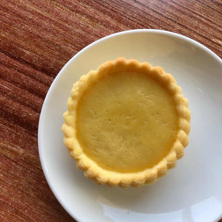 photo of nomVnom Bistro Original Vegan Egg Tart shared by @consciouscookieee on  15 Aug 2021 - review