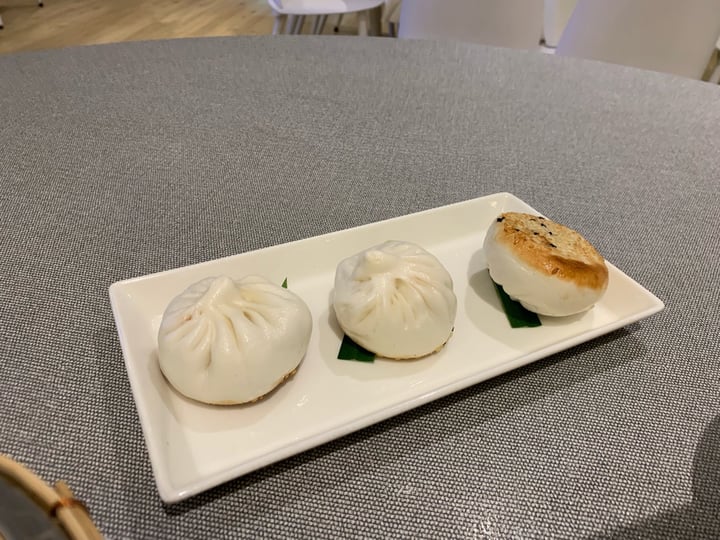 photo of Lotus Kitchen Veg BBQ King Mushroom Bun shared by @happyveg on  28 Oct 2019 - review