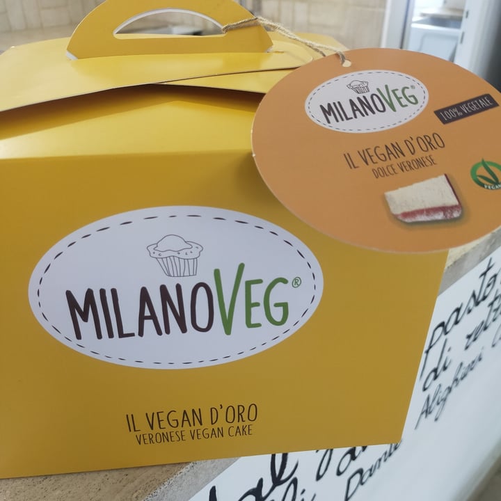 photo of MilanoVeg il vegan d'oro veronese vegan cake  shared by @nightmarebeforeveg on  13 Jan 2022 - review