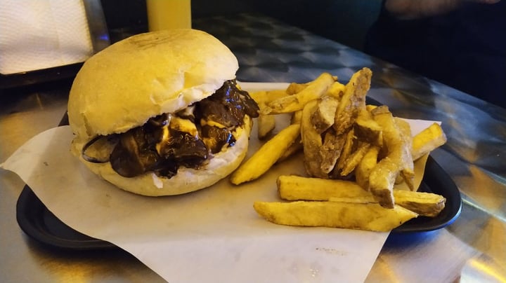 photo of Elektra Punk & Food Pulled Mushroom Sandwich shared by @paulizk17 on  05 Feb 2020 - review
