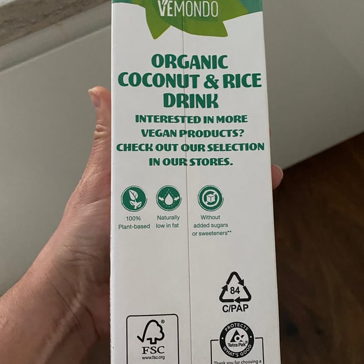 photo of Vemondo Coconut and Rice Drink shared by @valerianqn on  09 Jan 2022 - review