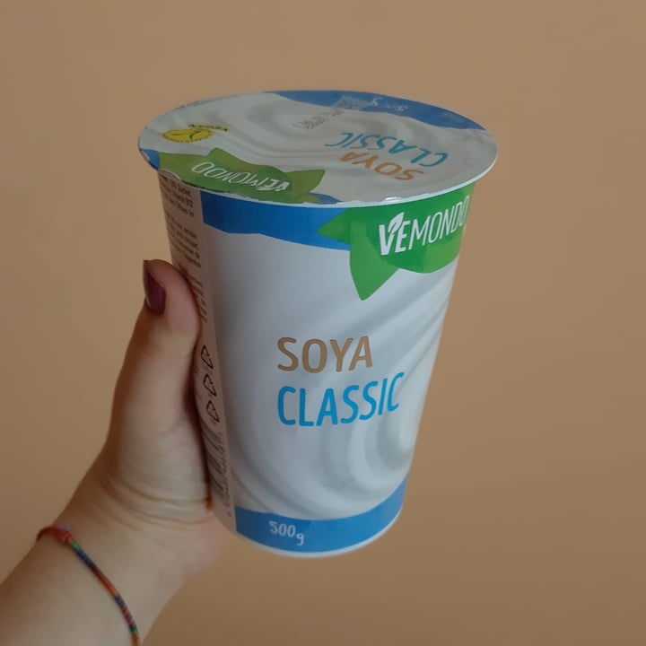 review photo of Vemondo yogurt classic soya shared by @lauralaricchiuta on 27 Aug 2022 - review