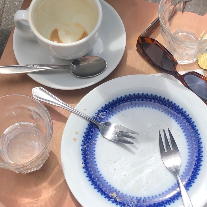 photo of Café Rotkehlchen Torte shared by @paulann on  29 Jun 2020 - review