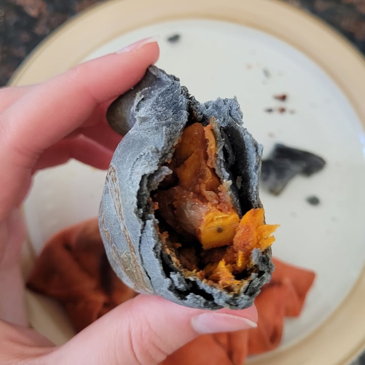 photo of Fons - Plant Based Empanadas Sweet Potato Chilli shared by @yourfriendjen on  26 Jul 2022 - review