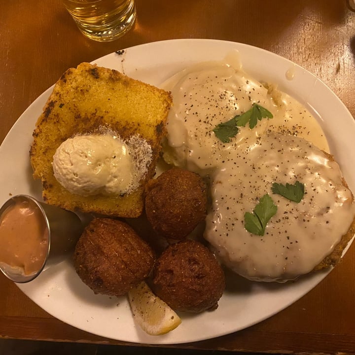photo of South x Northwest Country Fried Steak Plate shared by @knorthway on  18 Mar 2022 - review