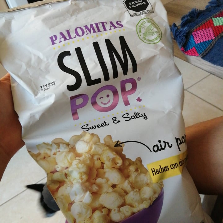 review photo of Slim Pop Palomitas Sweet And Salty shared by @paolauchiha on 03 May 2021 - review