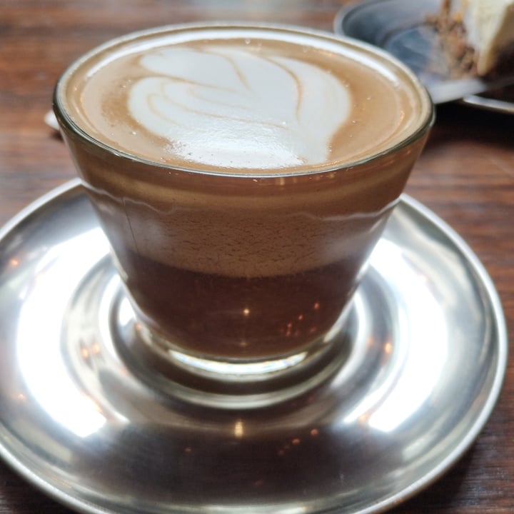 photo of Cigaló Plant Based Flat White shared by @cassablancas on  12 Sep 2022 - review
