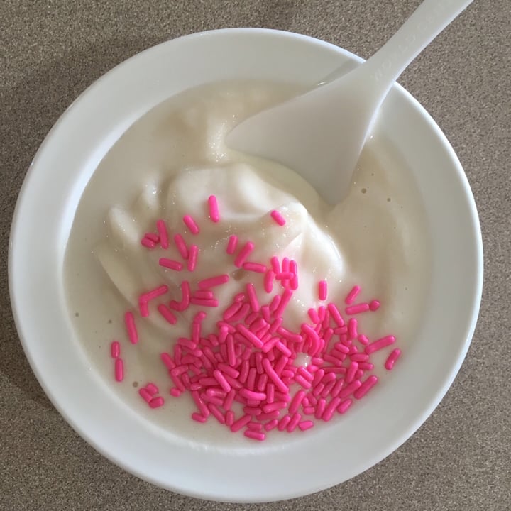 photo of Worcester Dining Commons Silk almond milk soft serve ice cream shared by @avocadoluv on  06 Mar 2019 - review