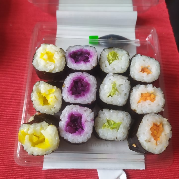 photo of ASDA Hosomaki Sushi Selection shared by @dotty on  27 Nov 2021 - review