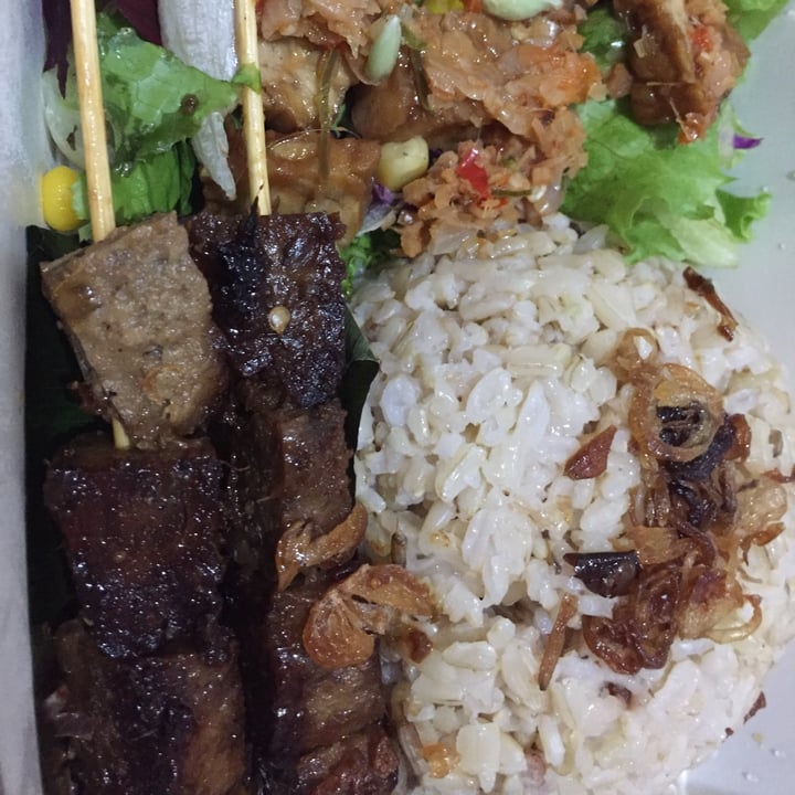 photo of Burgreens The Breeze Maranggi Satay Platter shared by @erikaeats on  28 Oct 2021 - review