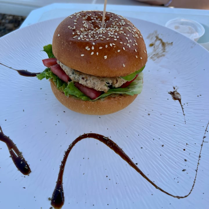 review photo of Nissi beach cafe bar Fishless Fish Burger shared by @adibzbibz on 23 Jun 2022 - review