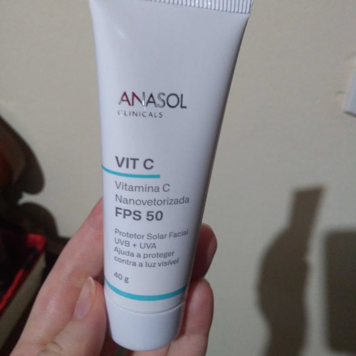 photo of Dahuer Anasol Clinicals Vit C Nanovetorizada FPS 50 shared by @paulasamado on  29 Apr 2022 - review