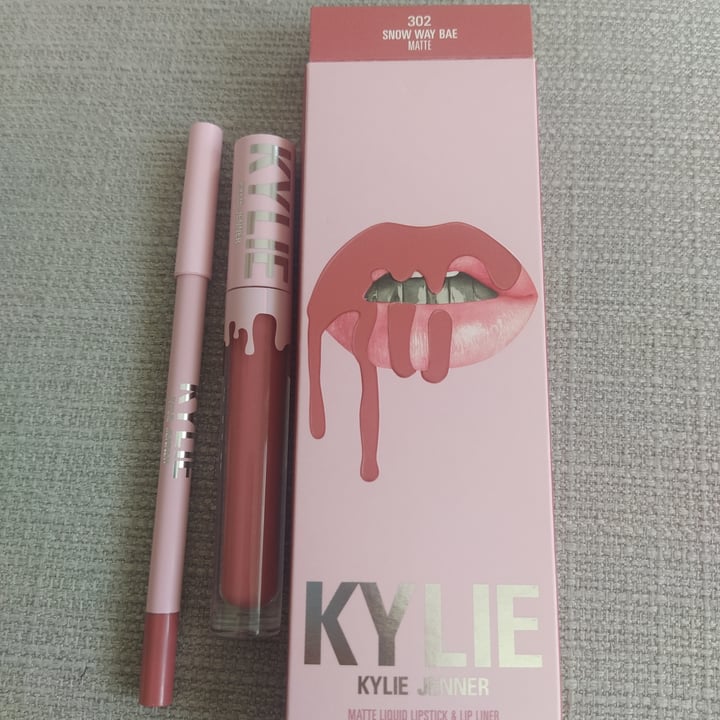 photo of Kylie Cosmetics Snow Way Bae Matte Lip Kit shared by @francescaserafino on  21 Apr 2022 - review