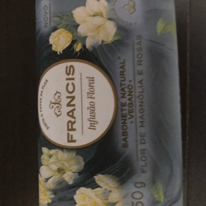 photo of Francis Sabonete Vegano Francis Flor de Magnólia e Rosas shared by @carmenverssao on  02 Jul 2022 - review