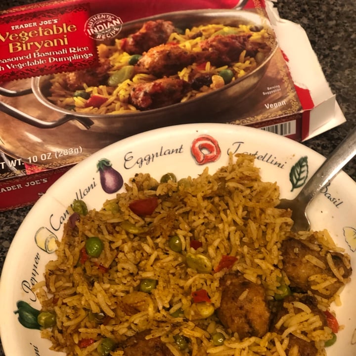 photo of Trader Joe's Vegetable Biryani shared by @allieforthesoul on  12 Jul 2022 - review