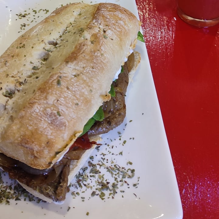 review photo of La Beterraga Rebelde Sailor Neptune shared by @veganeandos on 12 Feb 2022 - review