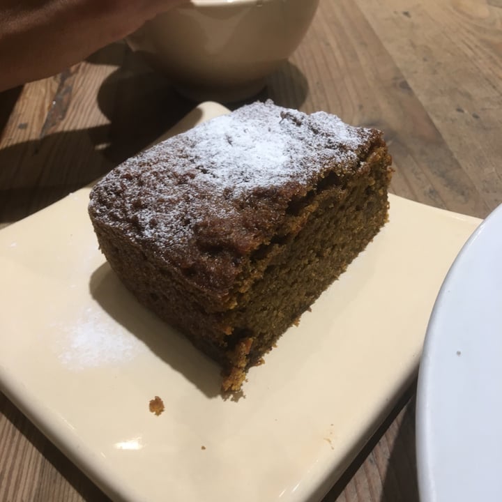 photo of Le Pain Quotidien Carrot Cake shared by @paulestoyaqui on  07 Apr 2021 - review