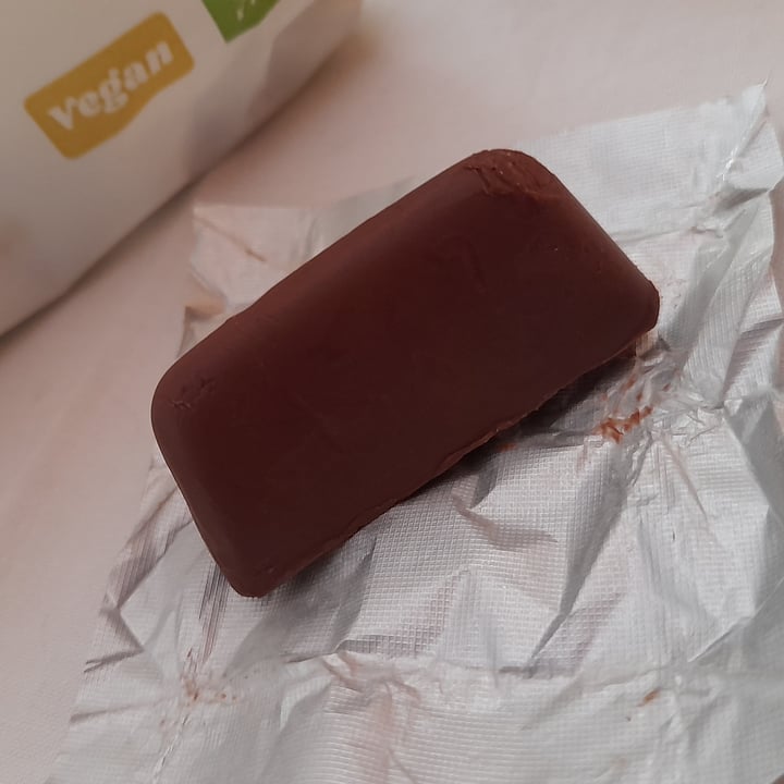 photo of Vego Vegolino Fine Hazelnut Chocolate Pralines shared by @abigail2020 on  28 Jul 2021 - review