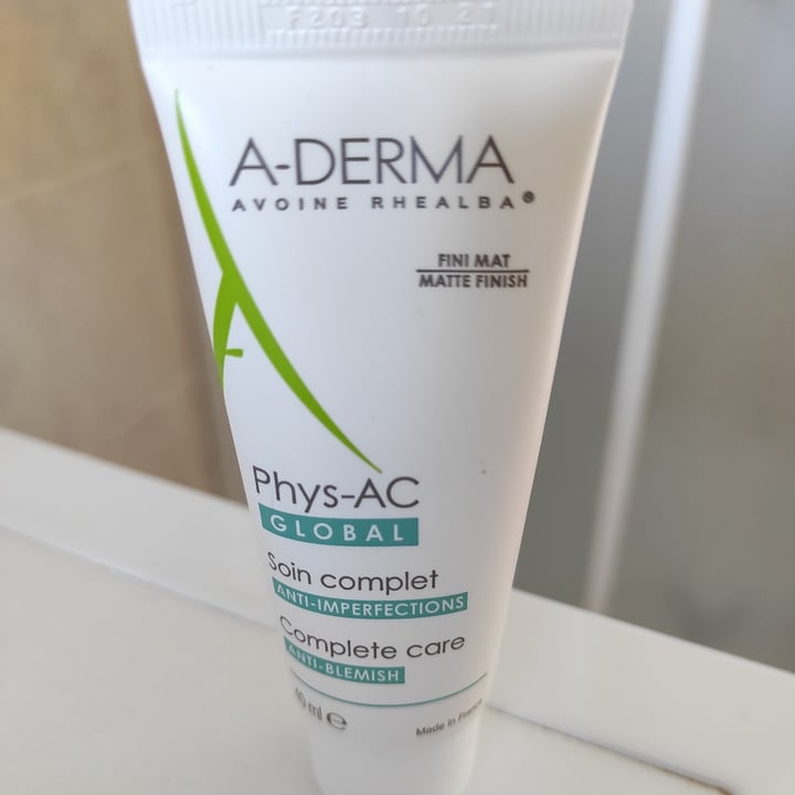 photo of A-derma Phys-AC Global shared by @almacocchine on  17 Jun 2022 - review