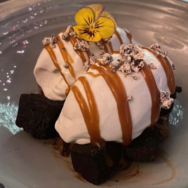 photo of Alibi Bar Chocolate Caramel Crunch shared by @chanelaubree on  16 Aug 2021 - review