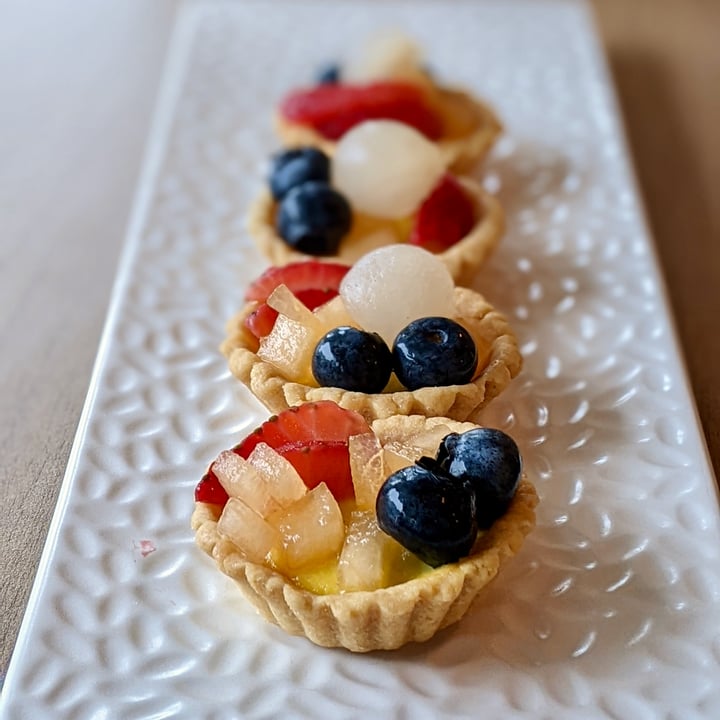 photo of Loving Nature Fortunate Coffee Cafe SG Handmade Vegan Ice Cream Fruit Tarts shared by @xinru-t on  31 Aug 2022 - review