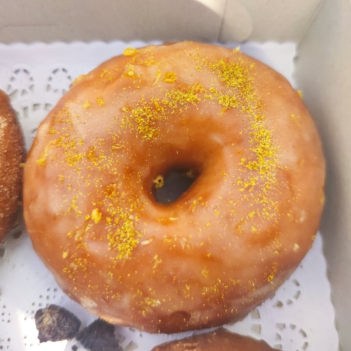 photo of Hulis Donuts Lemon Curd Donut shared by @sdasneves on  03 Mar 2022 - review