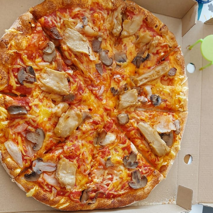 review photo of Telepizza Pizza Montana shared by @superraton on 11 Feb 2022 - review