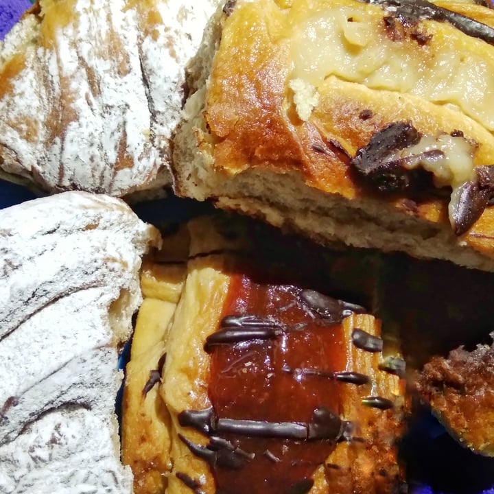 review photo of Black chinese food Facturas Surtidas shared by @petitsaltamontes on 17 Jul 2021 - review