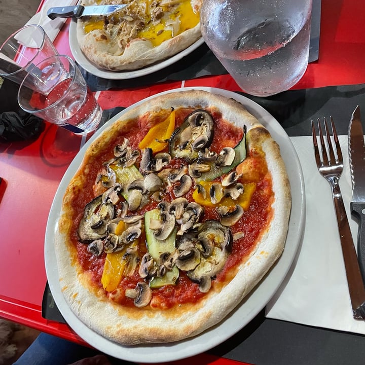 photo of Excalibur Pizza ortolana (senza mozzarella) shared by @nikswa on  18 Jun 2022 - review