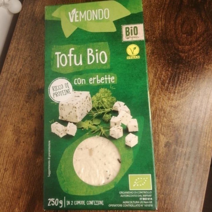 photo of Vemondo  Tofu alle erbe shared by @grifoneveganoferoce on  20 Jul 2022 - review