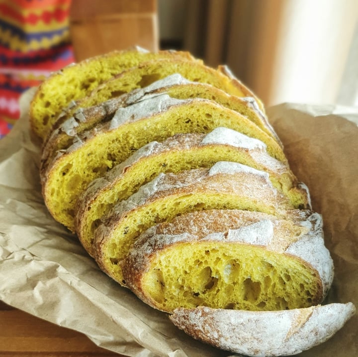 photo of Cedele Tumeric Sourdough shared by @simhazel on  25 May 2020 - review