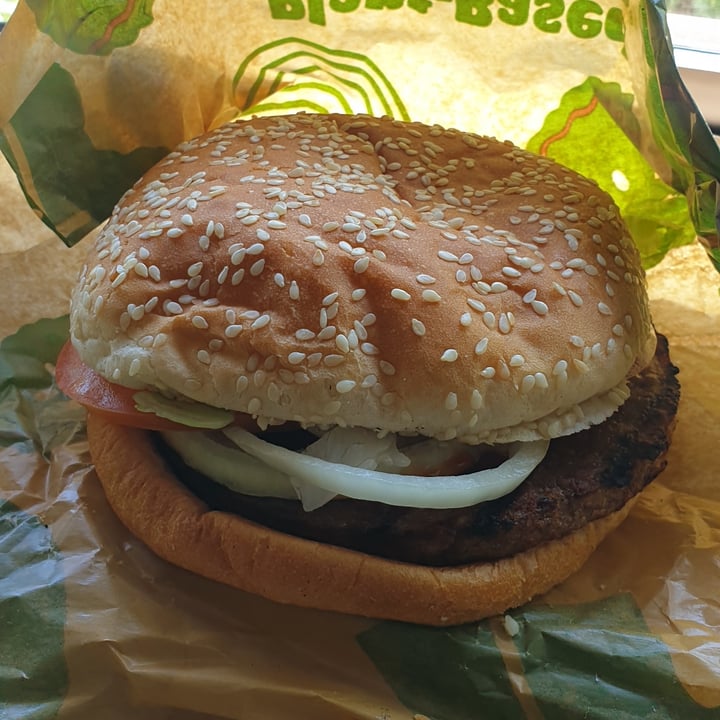photo of Burger King South Africa Plant Based Whopper shared by @ylajane on  11 Oct 2021 - review
