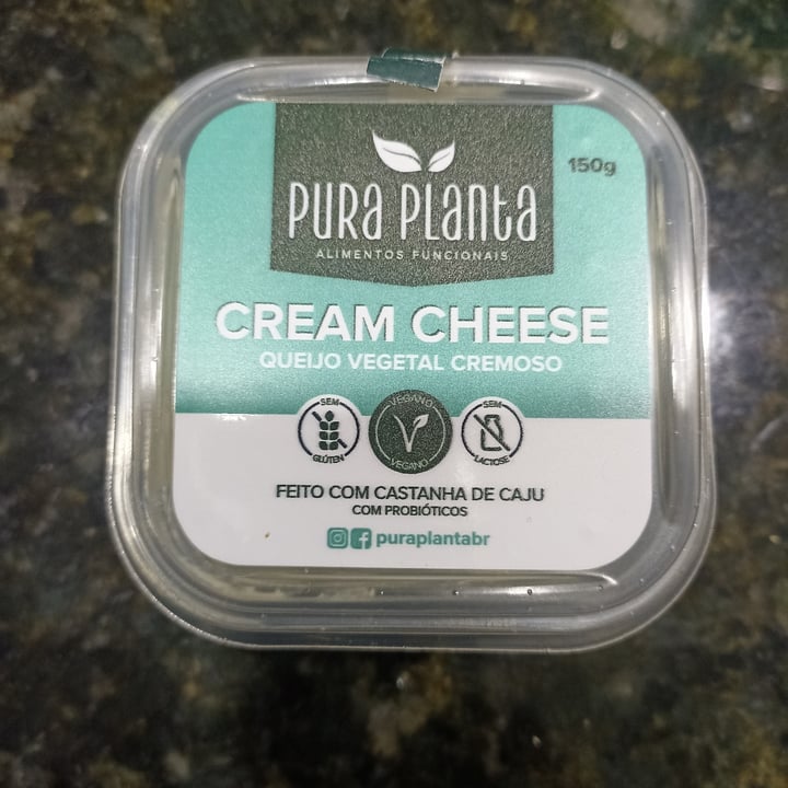 review photo of pura planta cream cheese shared by @nandarizz on 16 May 2022 - review