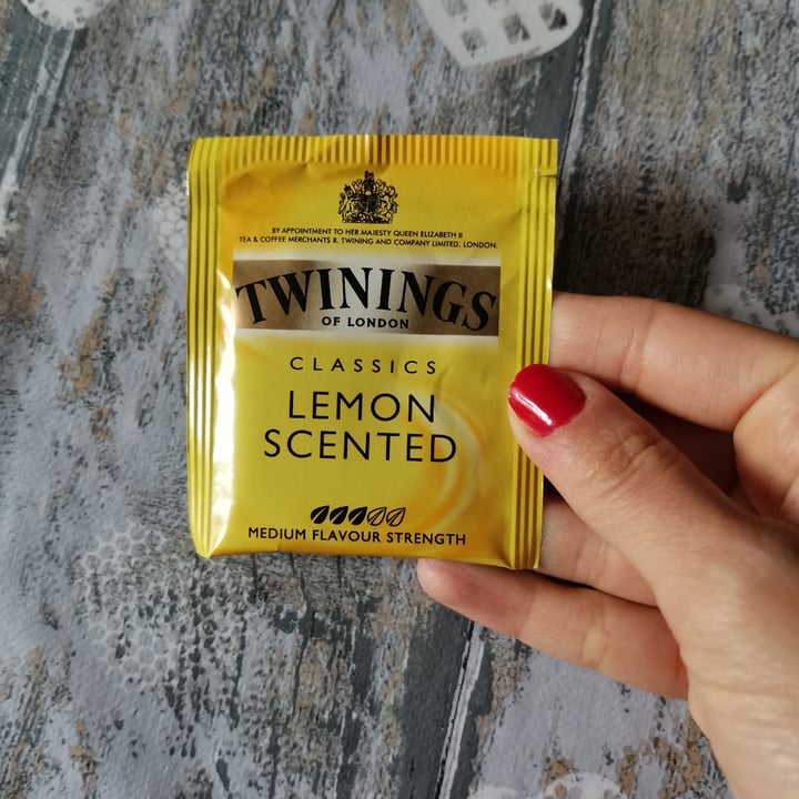 photo of Twinings Lemon Scented Tea shared by @ilachiara on  09 May 2022 - review